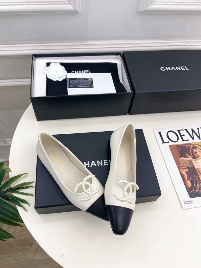 CHANEL women's shoes 𝐂𝐇𝐀𝐍𝐄𝐋 | Xiaoxiang 26𝐬𝐬 — 1:1 Replica For Sale — photo 4