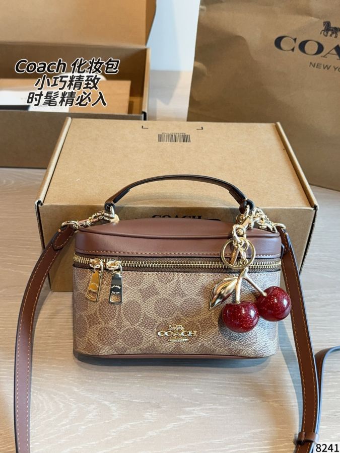 COACH bag This Coach presbyopic box bag welds the retro sophistication directly onto the body — AAA Quality Replica — photo 8