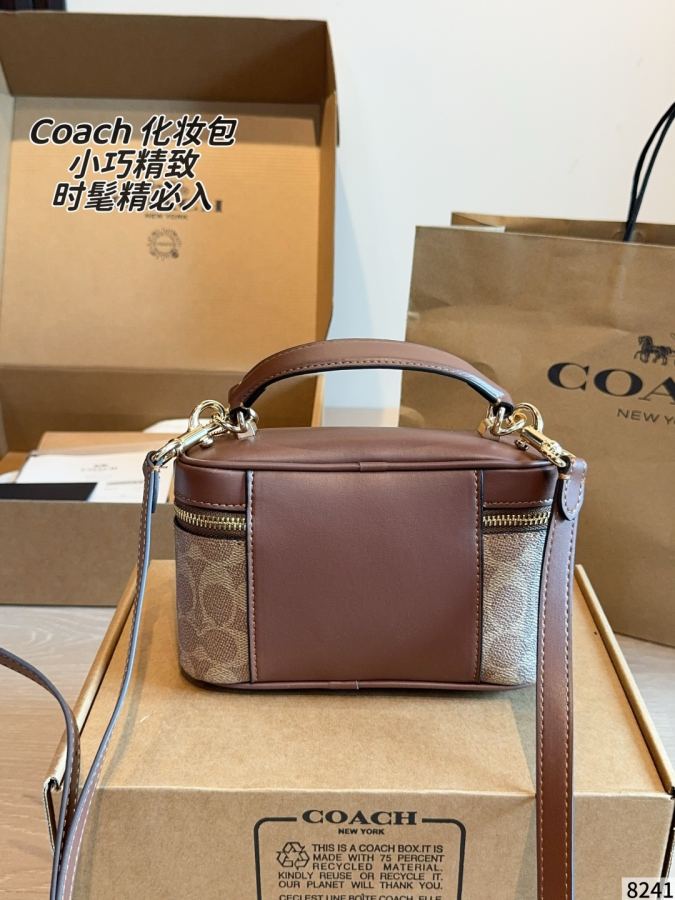 COACH bag This Coach presbyopic box bag welds the retro sophistication directly onto the body — AAA Quality Replica — photo 4