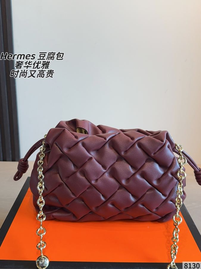 Hermes Women Hermès Les Nécessaires d'Hermès ​​ Swift ￼ 23*5*18cm — Premium Replica — photo 4