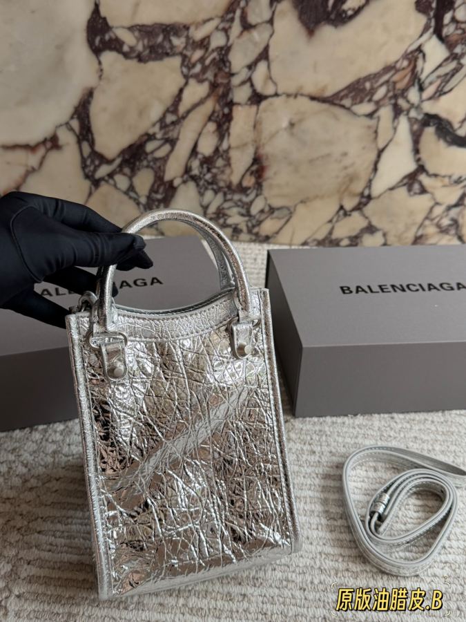 Sac Balenciaga Original en cuir ciré à l'huile unique avec boîte — photo 3