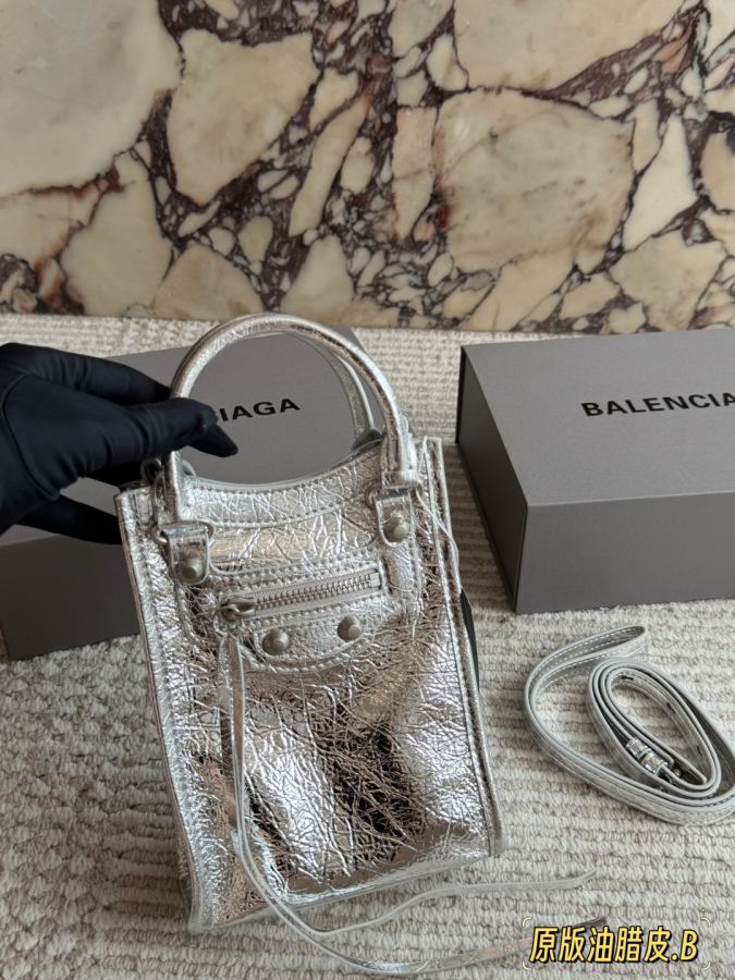Sac Balenciaga Original en cuir ciré à l'huile unique avec boîte — photo 8