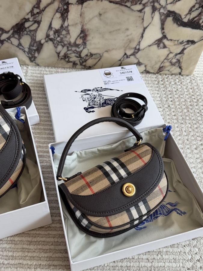 Burberry bag Burberry Highlands ​​ — 1:1 Replica For Sale — photo 3