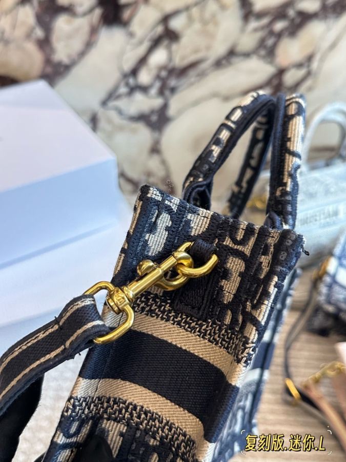 Borsa Dior mini 24 'X Jue — photo 8