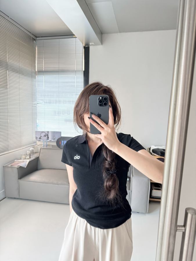 Alo T-shirt Aloyoga polo t — 1:1 Replica For Sale — photo 4