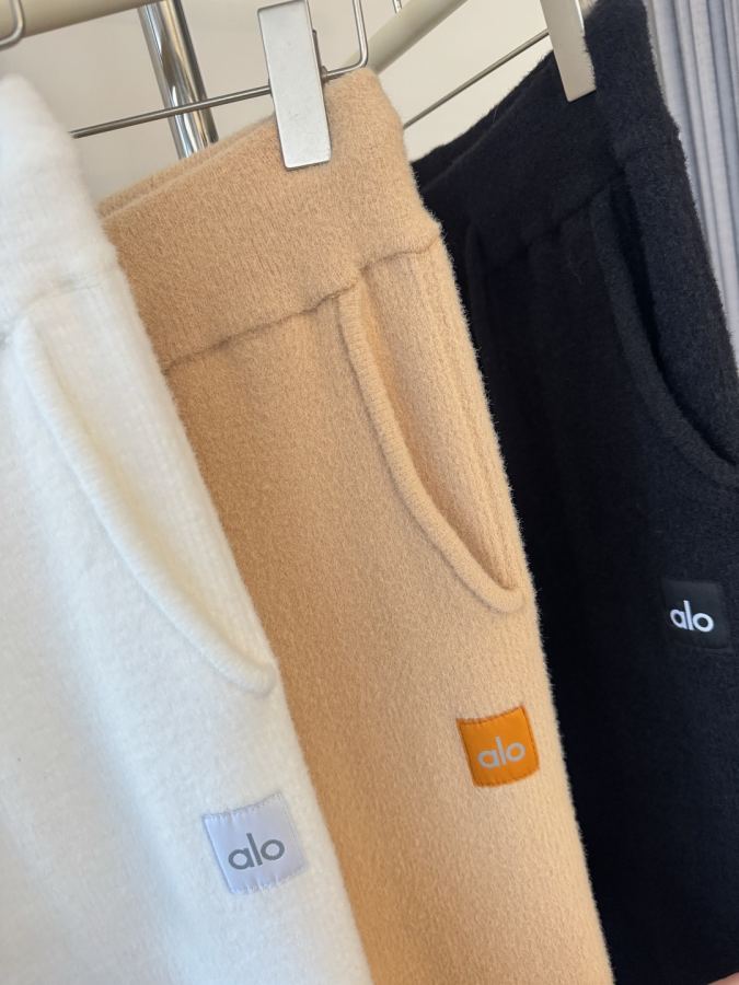 Alo Leggings alo | pantaloni drappeggiati in peluche — photo 8