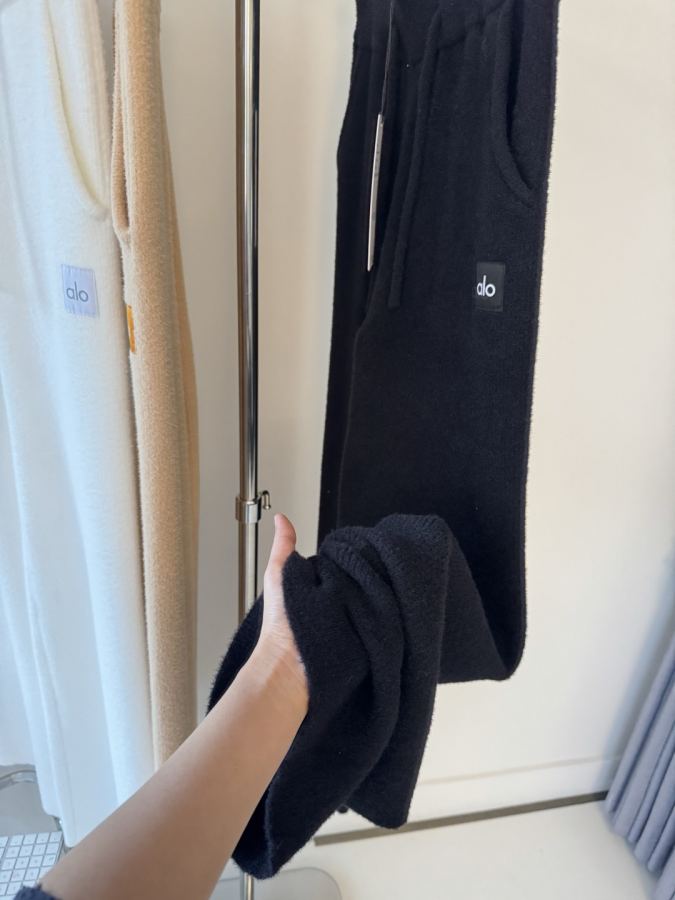 Alo Leggings alo | pantaloni drappeggiati in peluche — photo 3