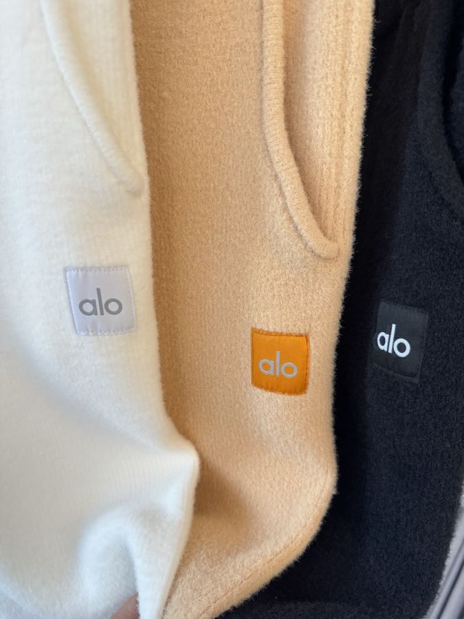 Alo Leggings alo | pantaloni drappeggiati in peluche — photo 6