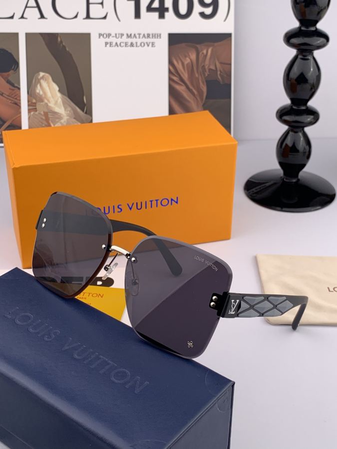 LV glasses L1550 large-frame sunglasses with classic square frame, elegant with coat or dress, nylon — AAA Quality Replica — photo 7