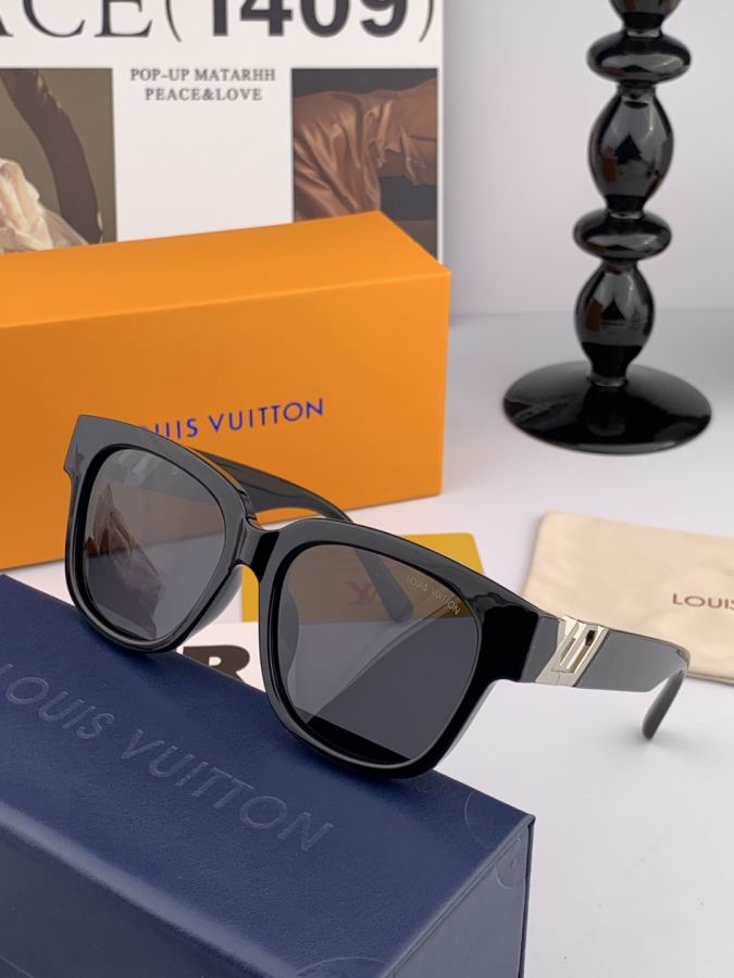 LV glasses LV large-frame sunglasses have a classic square frame design, regardless of your face — Premium Replica — photo 6