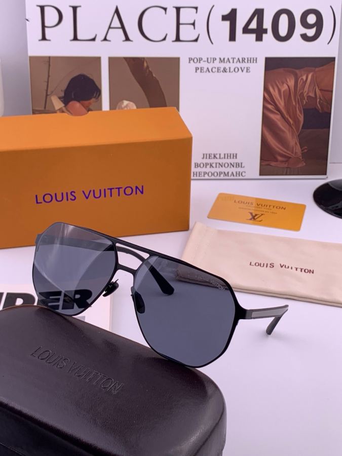 LV glasses LV men's colorful aviator polarized sunglasses Material: HD nylon thickened card slot — 1:1 Replica — photo 5