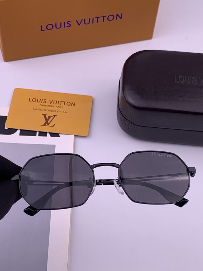 LV glasses Sunglasses for men and women, Polaroid polarized lenses, Toad mirrors, driving and fishing, — 1:1 Replica — photo 3