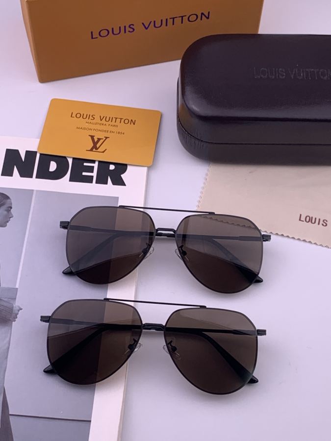 LV glasses LV men's colorful aviator polarized sunglasses Material: HD nylon thickened card slot — 1:1 Replica For Sale — photo 9
