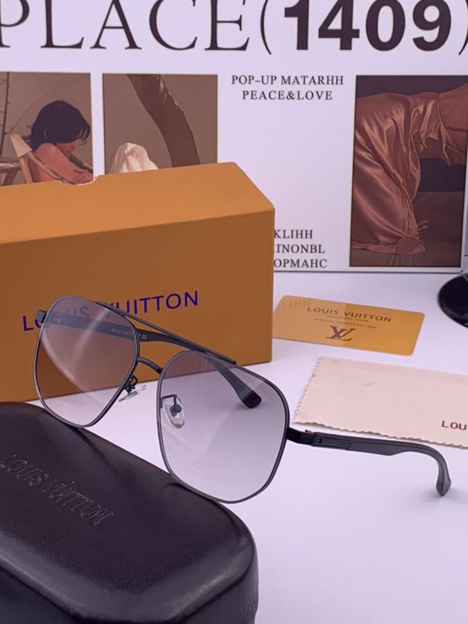 LV glasses LV men's colorful aviator polarized sunglasses Material: HD nylon thickened card slot — 1:1 Replica For Sale — photo 3