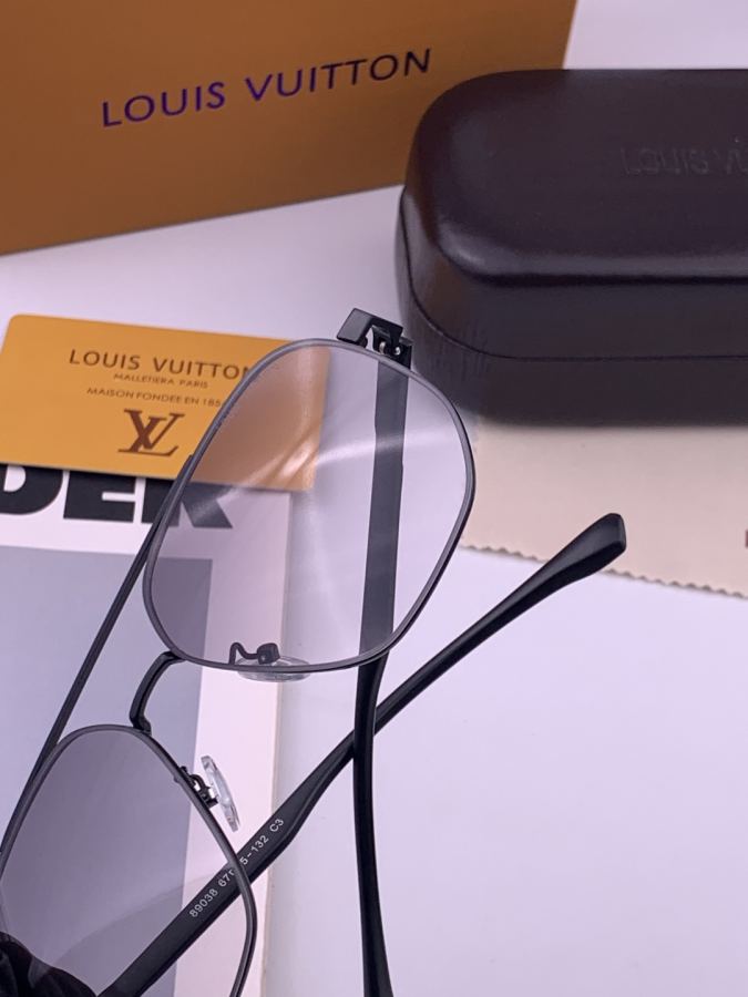 LV glasses LV men's colorful aviator polarized sunglasses Material: HD nylon thickened card slot — 1:1 Replica For Sale — photo 7