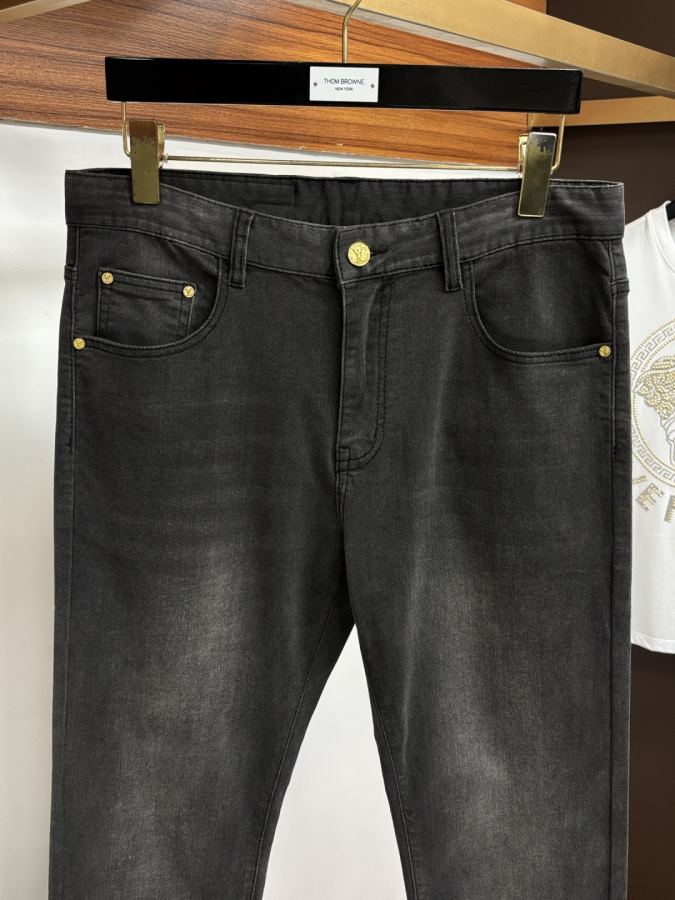 LV men European Station Men’s Business Casual Jeans K12 Slim Fit — AAA Quality Replica — photo 4