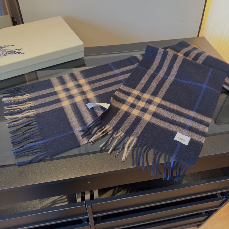 burberry scarf ¥Burberry 2 Riccardo Tisci New 45*210cm B +. — 1:1 Replica For Sale — photo 6