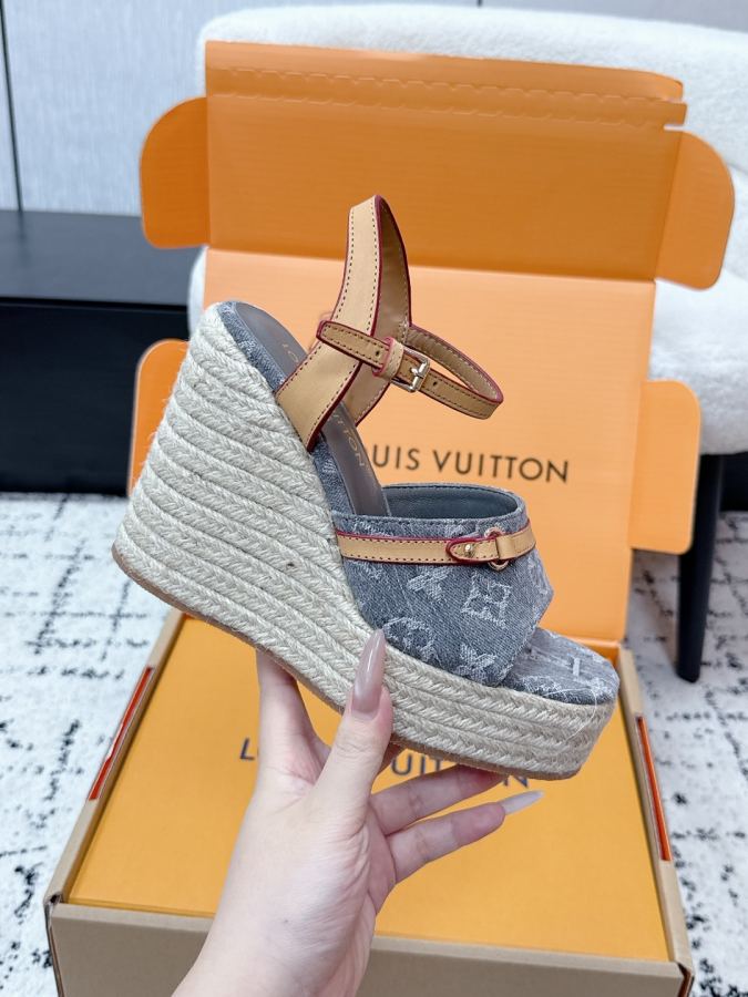 LV women's shoes LOUIS VUITTON Isola 26 — 1:1 Replica — photo 5