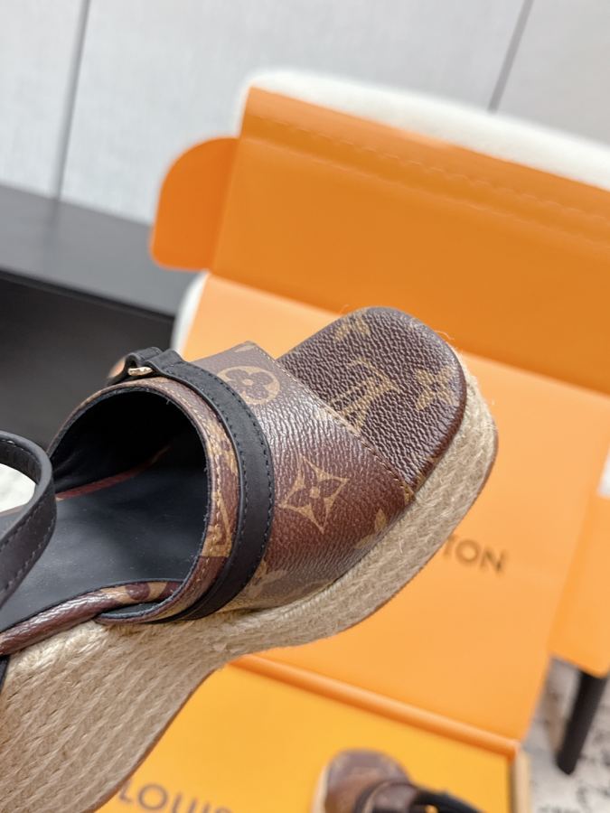 LV women's shoes LOUIS VUITTON Isola 26 — 1:1 Replica — photo 6