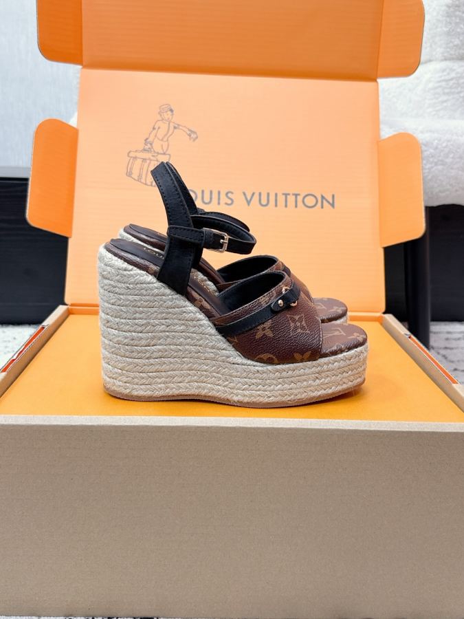 LV women's shoes LOUIS VUITTON Isola 26 — 1:1 Replica — photo 2