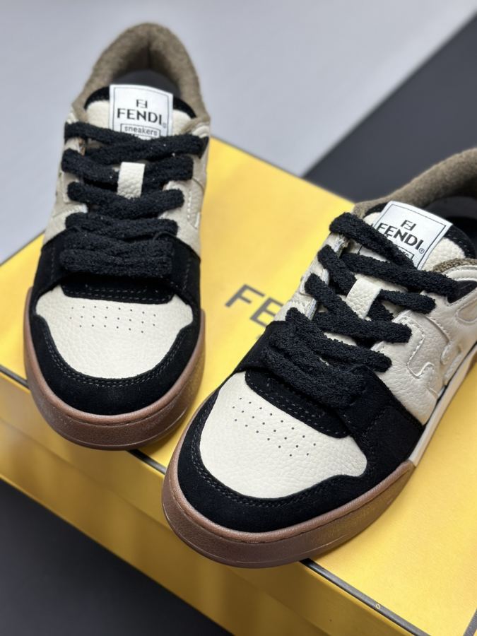 Fendi women's shoes Factory (top version) — 1:1 Replica — photo 6