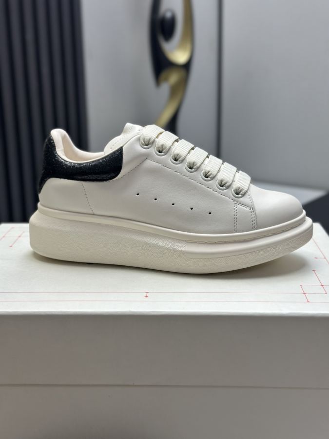 Alexander Mc Queen Women's Shoes Factory ¥ ( Top Version ). Newly upgraded classic Mc Queen white — Premium Replica — photo 9