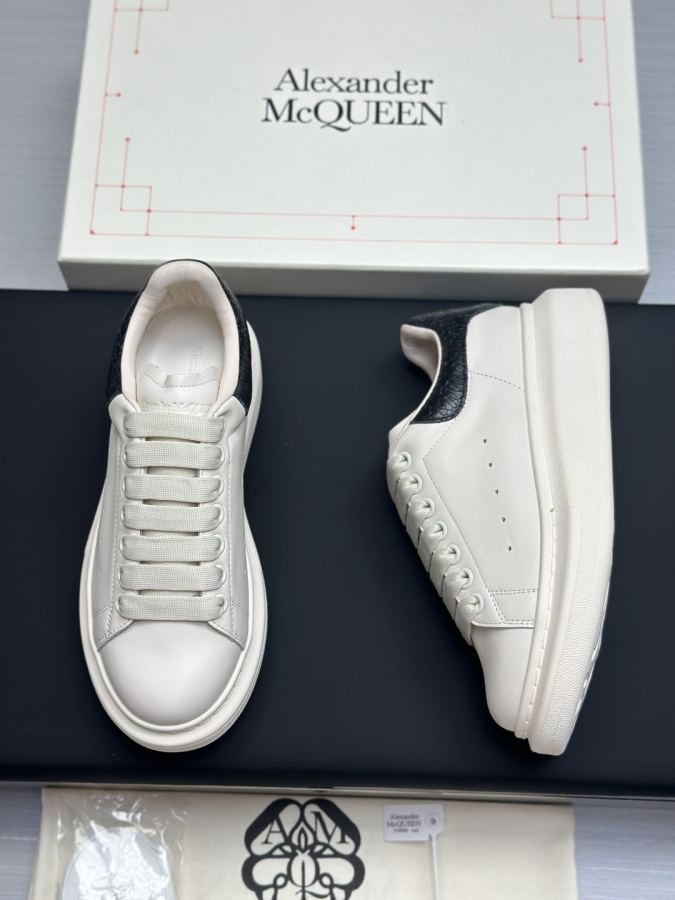 Alexander Mc Queen Women's Shoes Factory ¥ ( Top Version ). Newly upgraded classic Mc Queen white — Premium Replica — photo 8