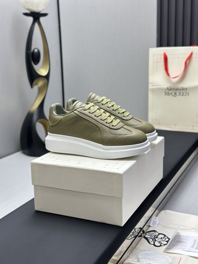 Alexander Mc Queen Women's Shoes Factory ¥ ( Top Version ). Newly upgraded classic Mc Queen white — AAA Quality Replica — photo 2