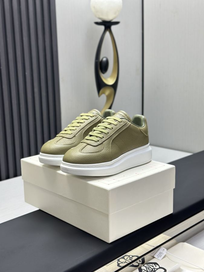 Alexander Mc Queen Women's Shoes Factory ¥ ( Top Version ). Newly upgraded classic Mc Queen white — AAA Quality Replica