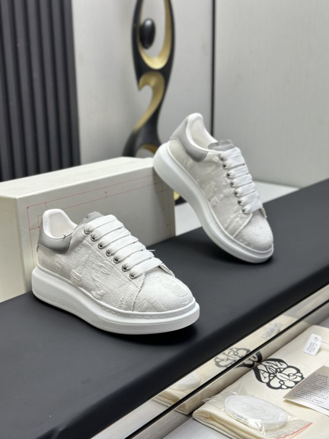 Alexander Mc Queen Women's Shoes Factory ¥ ( Top version produced in Dongguan ) Newly upgraded classic — AAA Quality Replica — photo 3