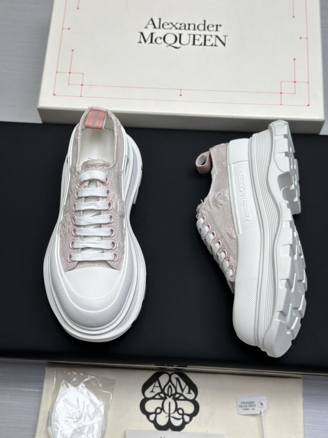 Alexander Mc Queen Women's Shoes Factory ¥ ( Top version produced in Dongguan ) (Black khaki tail) — Premium Replica — photo 8