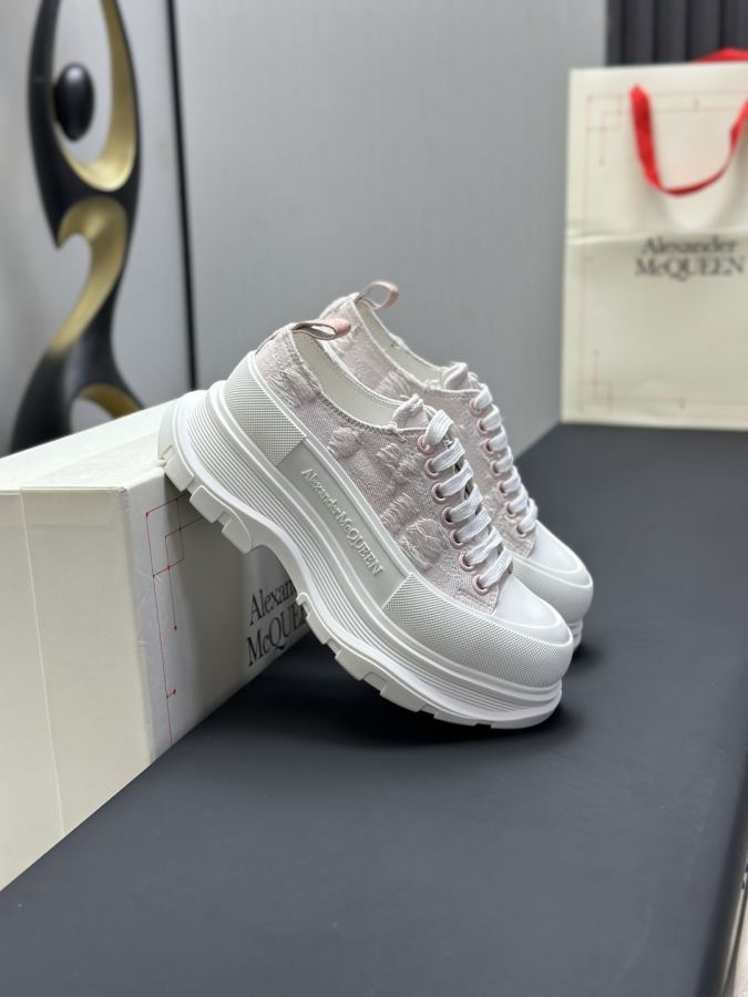 Alexander Mc Queen Women's Shoes Factory ¥ ( Top version produced in Dongguan ) (Black khaki tail) — Premium Replica — photo 4