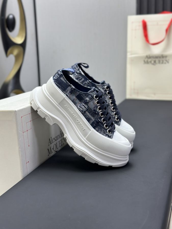 Alexander Mc Queen Women's Shoes Factory ¥ ( Top version produced in Dongguan ) (Black khaki tail) — 1:1 Replica For Sale — photo 4
