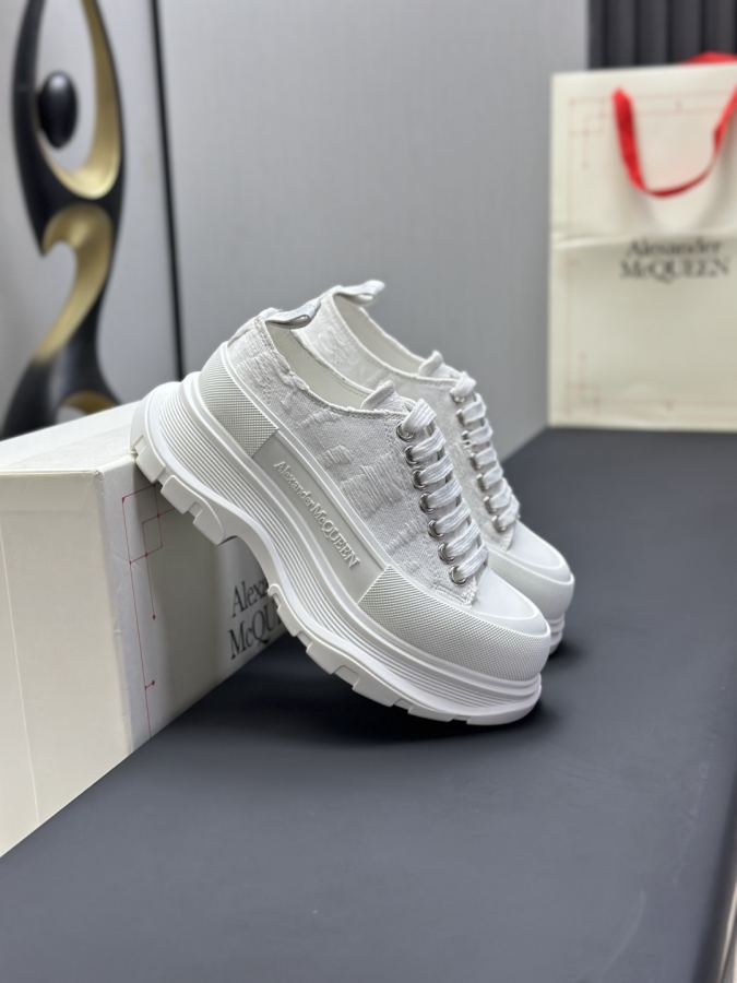Alexander Mc Queen Women's Shoes Factory ¥ ( Top version produced in Dongguan ) (Black khaki tail) — AAA Quality Replica — photo 4