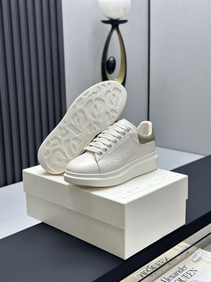 Alexander Mc Queen Women's Shoes Factory ¥ ( Top Version ). Newly upgraded classic Mc Queen white — AAA Quality Replica — photo 6