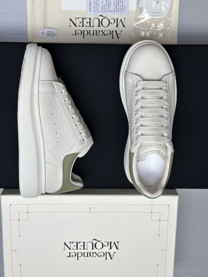 Alexander Mc Queen Women's Shoes Factory ¥ ( Top Version ). Newly upgraded classic Mc Queen white — AAA Quality Replica — photo 9