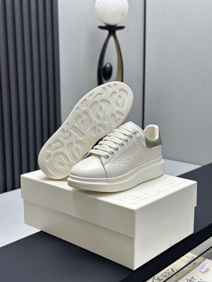 Alexander Mc Queen Women's Shoes Factory ¥ ( Top Version ). Newly upgraded classic Mc Queen white — AAA Quality Replica — photo 7