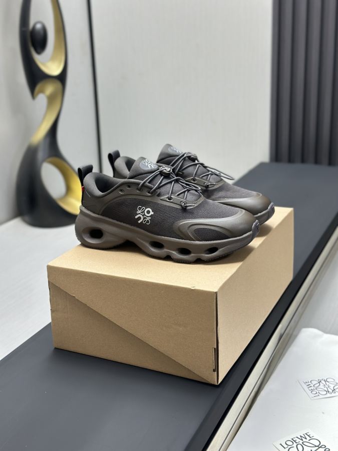 LOEWE women's shoes Factory Loewe x On Cloudsolo Loewe 9 …… — AAA Quality Replica — photo 2