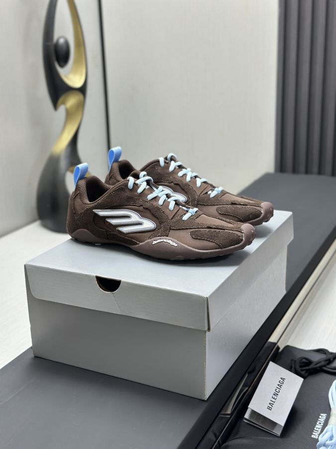 Balenciaga Women's Shoes Factory 𝗕𝗔𝗟𝗘𝗡𝗖𝗜* genuine TPU "Balenciaga" LOGO — AAA Quality Replica — photo 2
