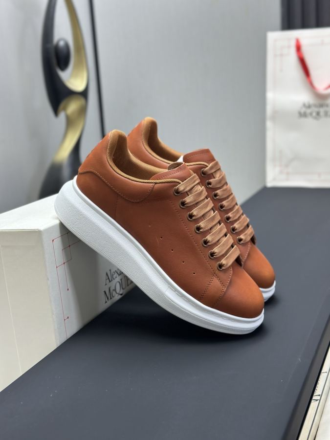Alexander Mc Queen Women's Shoes Factory ¥ ( Top Version ). Newly upgraded classic Mc Queen white — AAA Quality Replica — photo 4