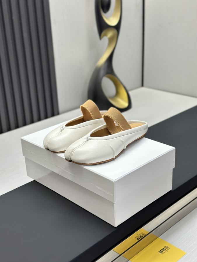 Maison margiela women's shoes Maison Margiela MM6 Tabi — 1:1 Replica