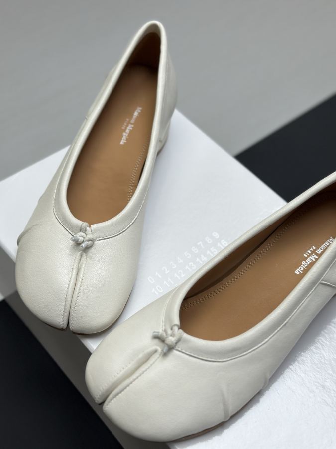 Maison margiela women's shoes Maison Margiela MM6 Tabi — Premium Replica — photo 5