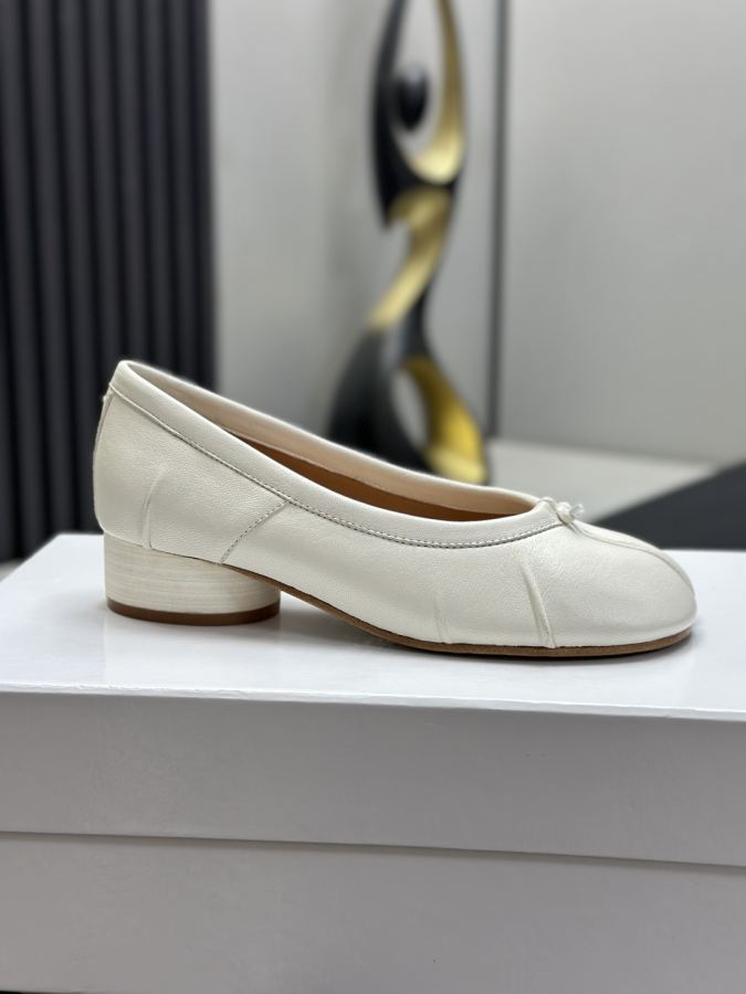 Maison margiela women's shoes Maison Margiela MM6 Tabi — Premium Replica — photo 9