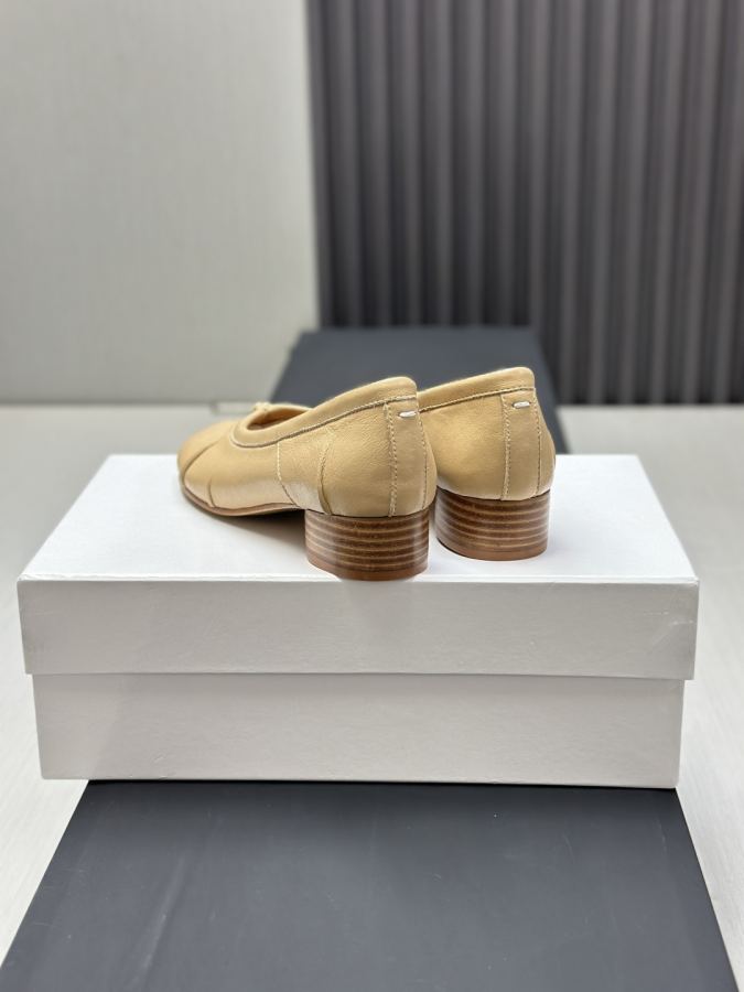 Maison margiela women's shoes Maison Margiela MM6 Tabi — 1:1 Replica — photo 7