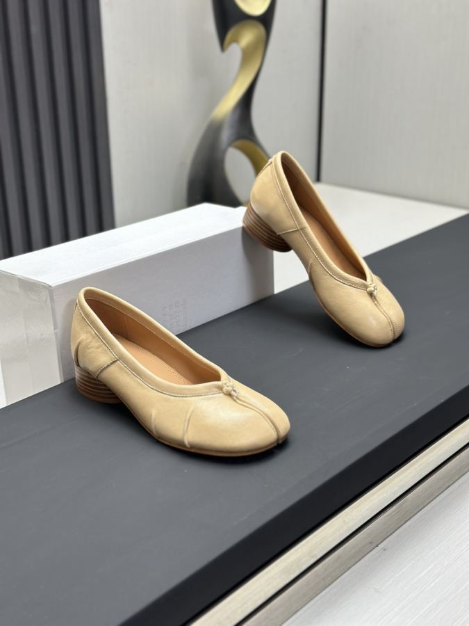 Maison margiela women's shoes Maison Margiela MM6 Tabi — 1:1 Replica — photo 3