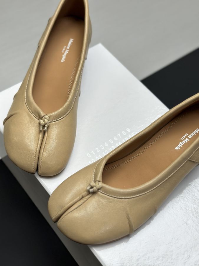Maison margiela women's shoes Maison Margiela MM6 Tabi — 1:1 Replica — photo 5