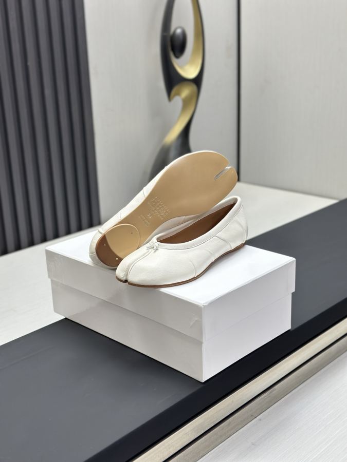 Maison margiela women's shoes Maison Margiela MM6 Tabi — 1:1 Replica For Sale — photo 6