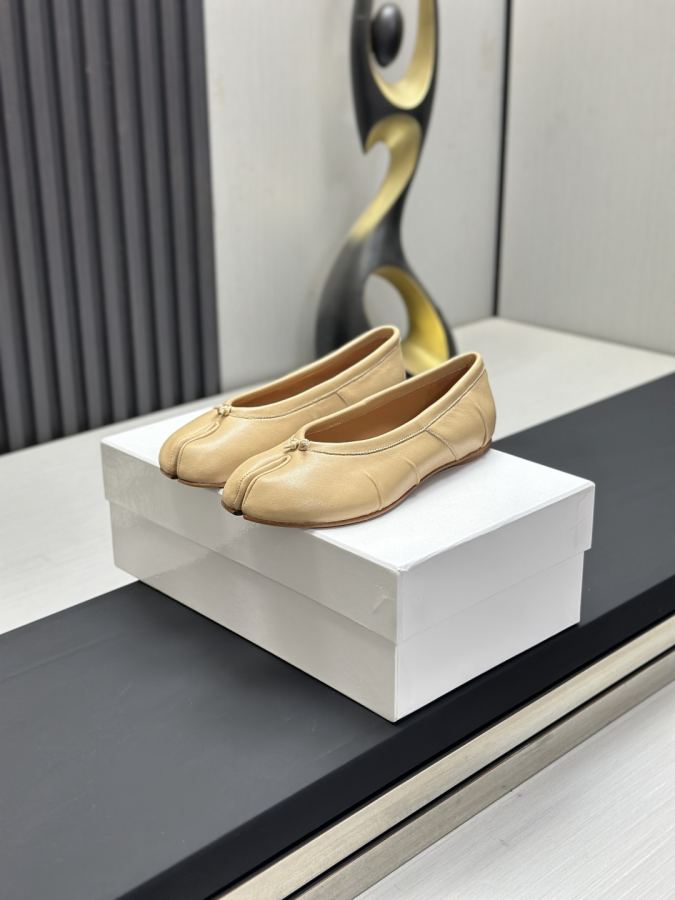 Maison margiela women's shoes Maison Margiela MM6 Tabi — AAA Quality Replica