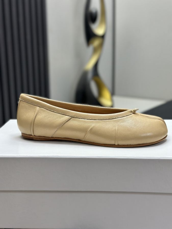 Maison margiela women's shoes Maison Margiela MM6 Tabi — AAA Quality Replica — photo 9