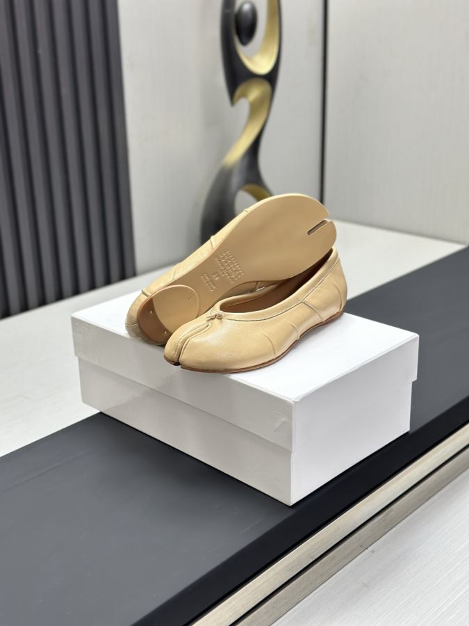 Maison margiela women's shoes Maison Margiela MM6 Tabi — AAA Quality Replica — photo 6